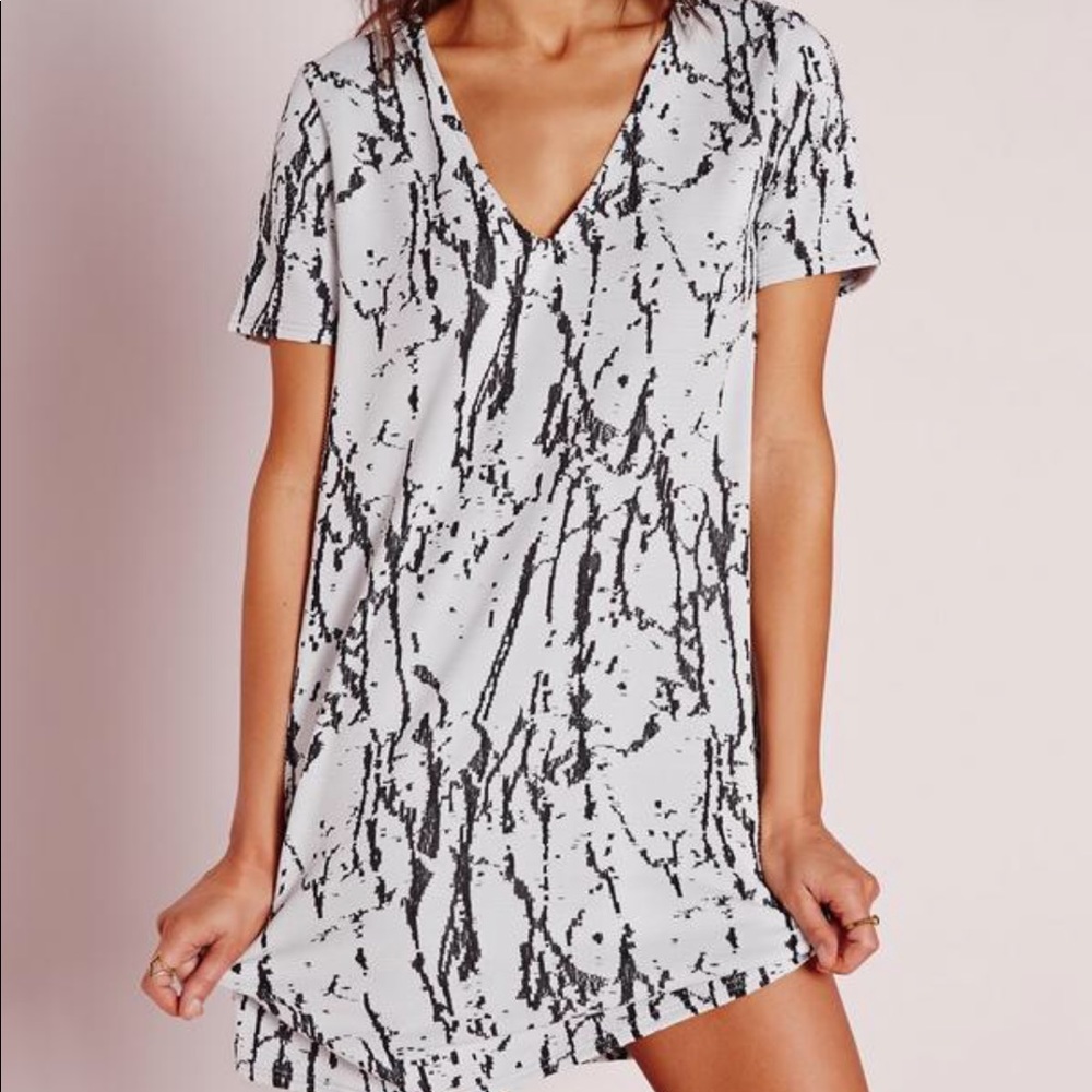Missguided plunge short sleeve shift dress